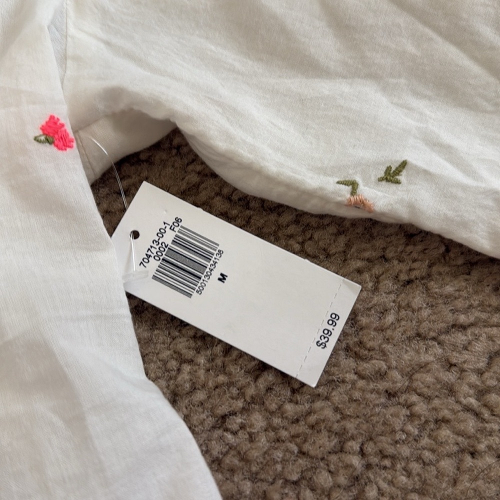 NWT Old Navy Floral Embroidered Peasant Blouse - Poetcore Romantic- size Medium - Picture 7 of 8